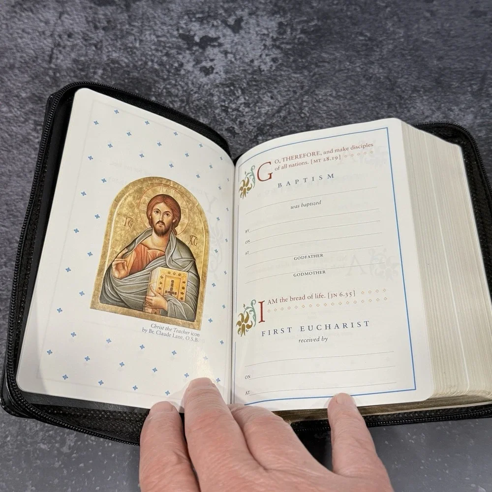 Oxford Holy Bible Revised NAB Leather Zipper‎ Gold Gilded Pages